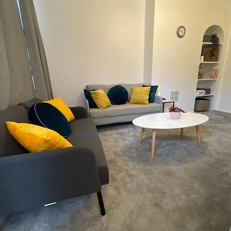 Tooting Lodge London - Cosy 2 Bedroom House With Garden, 5 Mins Walk To Tube Station Экстерьер фото