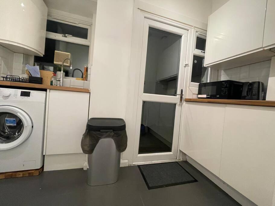 Tooting Lodge London - Cosy 2 Bedroom House With Garden, 5 Mins Walk To Tube Station Экстерьер фото